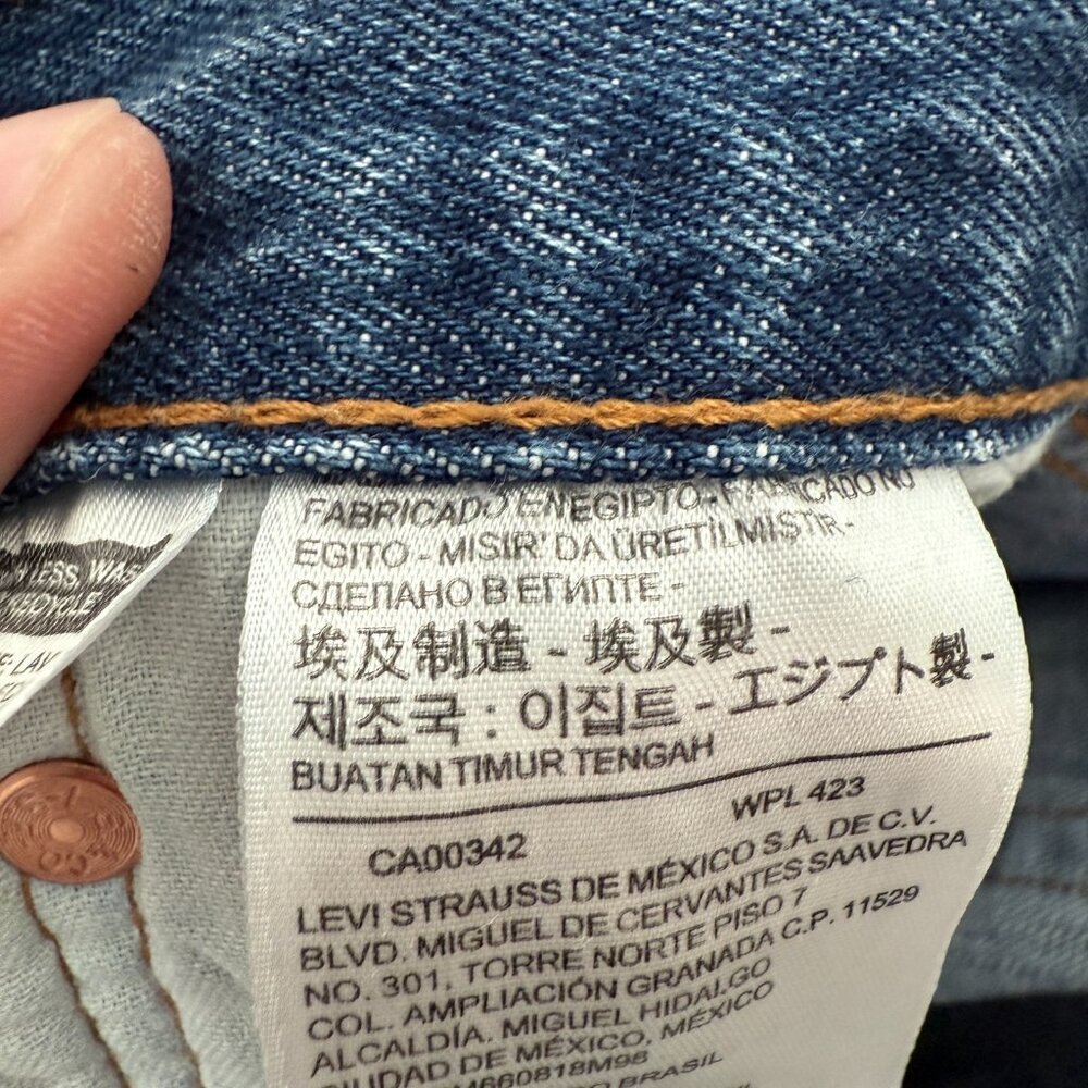 Levis 501 Jeans Mens 36x32 (34x29) Blue Straight Leg Button Fly - Picture 3 of 12
